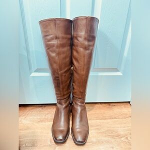 Atliers women’s knee high boots in brown Italian leather